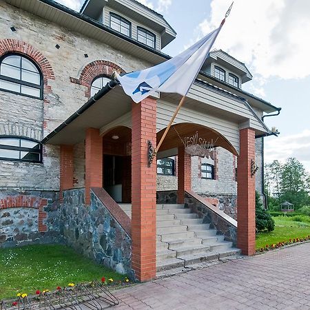 Veskisilla Hotel Turi Exterior photo